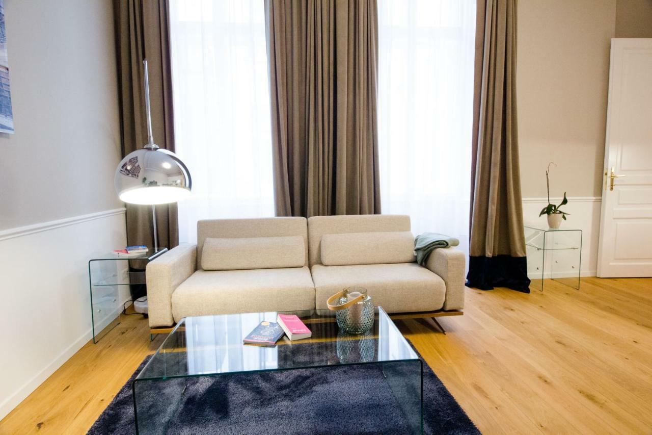 Studio Apartments Urania - Mai'S Apartments Viena Exterior foto