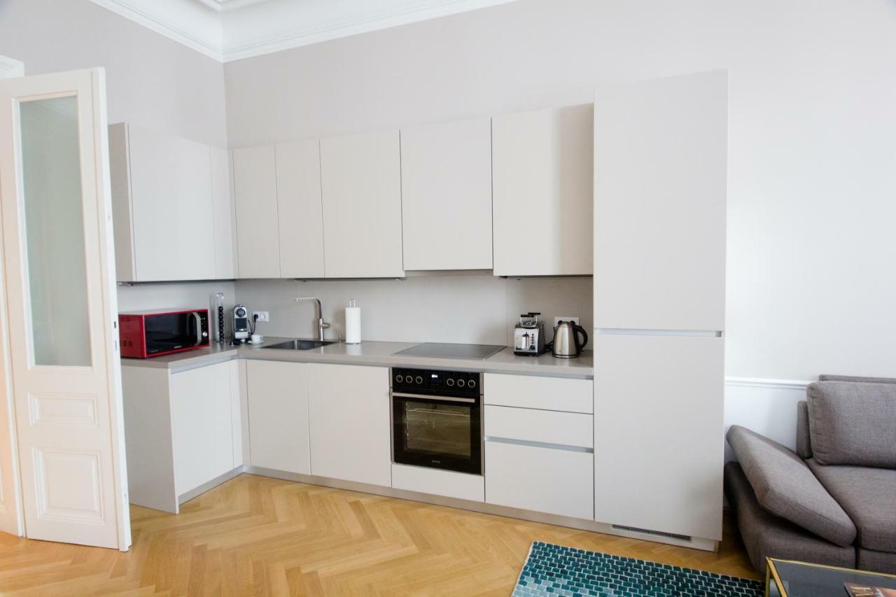 Studio Apartments Urania - Mai'S Apartments Viena Exterior foto
